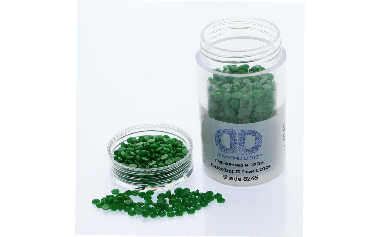Gemas de estilo libre Diamond Dotz 2,8 mm 12 g Kelly Green 8245